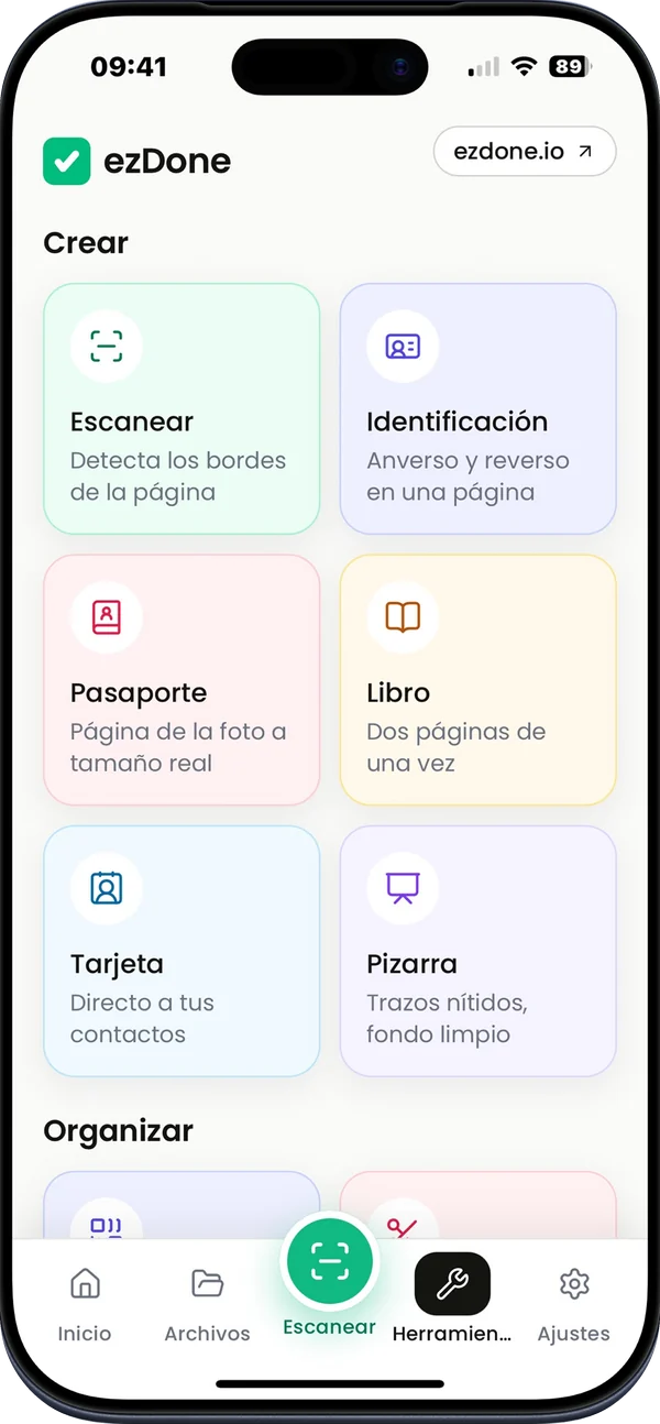 Captura del App Store: Escanea de todo. El menú Crear con Escanear, Identificación, Pasaporte, Libro, Tarjeta y Pizarra.