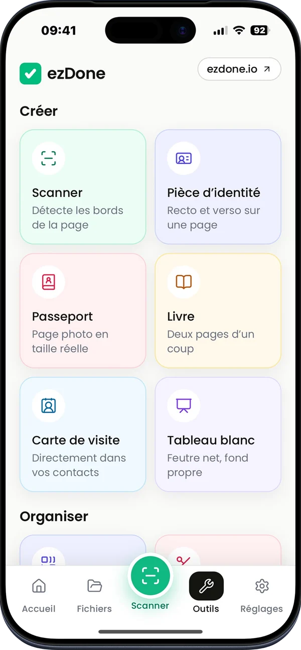 Capture de l'App Store : Numérisez tout. Le menu Créer avec Scanner, Pièce d'identité, Passeport, Livre, Carte de visite et Tableau blanc.